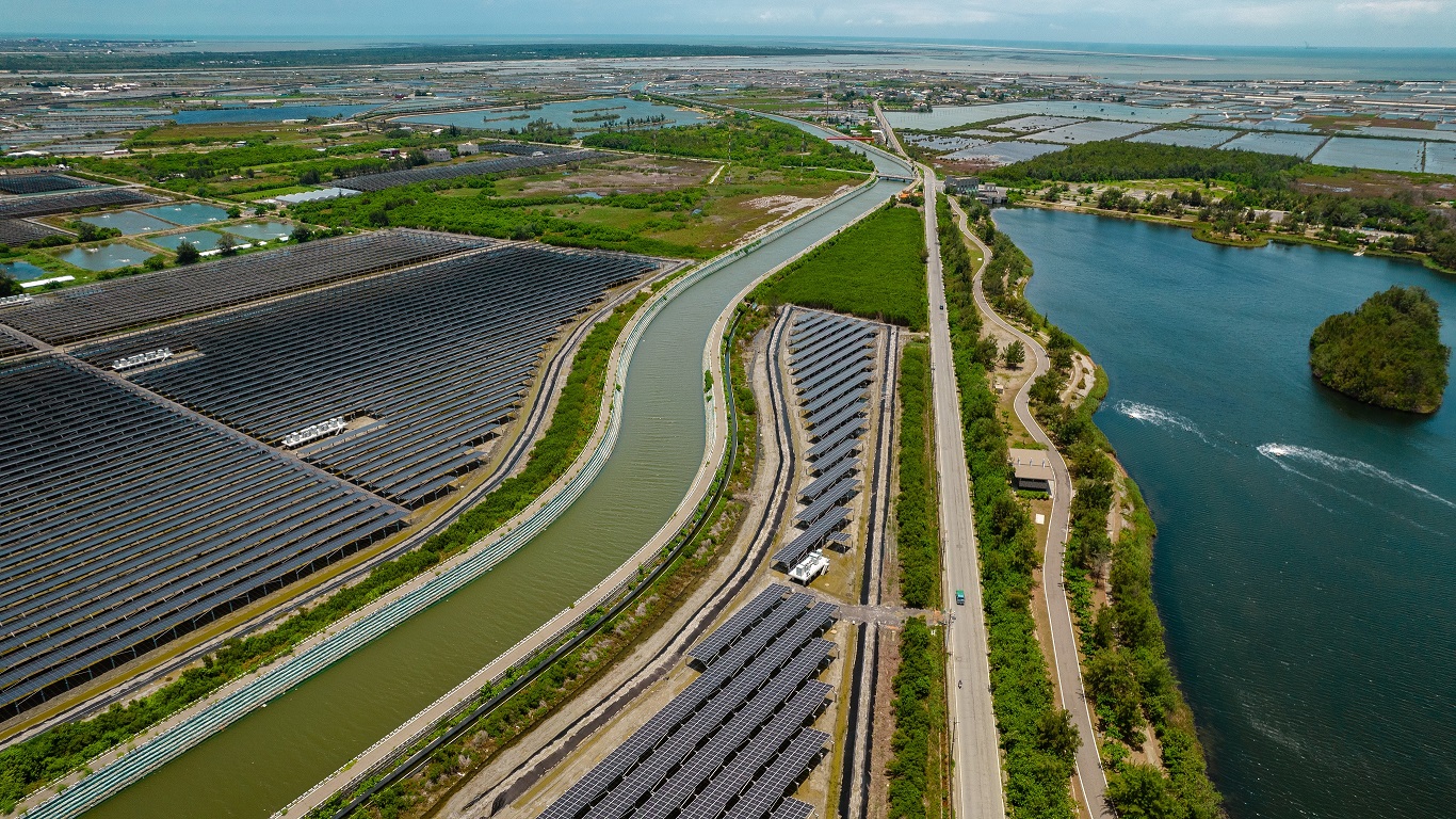 开云电竞能源事业提供智慧能源管理、太阳能监控管理、全方位电厂建置及运维解决方案，并拥有管理超过6000案场的经验