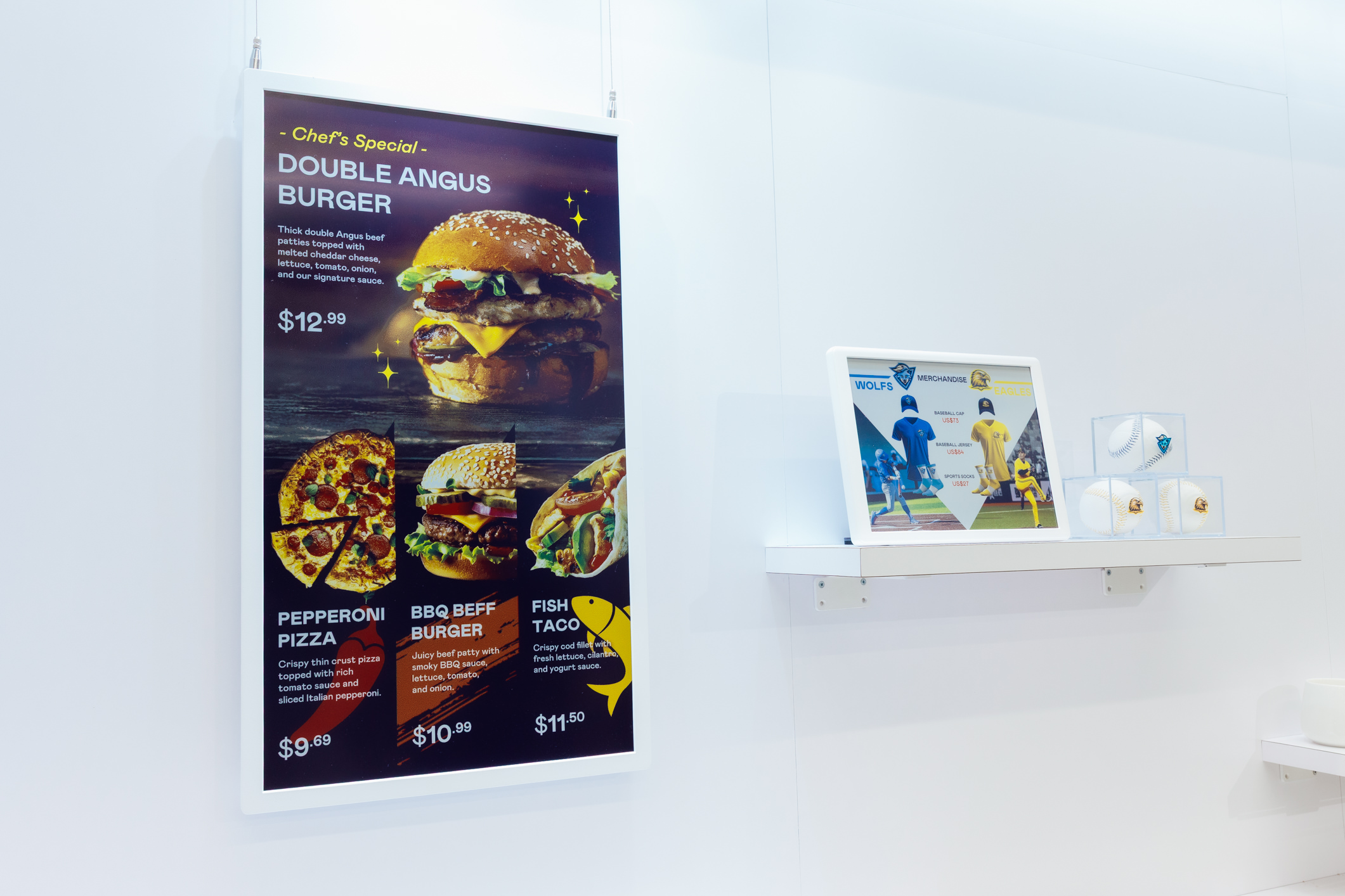 达擎开发的低功耗、全彩的aecoPost电子纸解决方案，仅在更新画面时需要微量的电力驱动，无需布建电线的便捷设计，使其可灵活应用、弹性选择置放处；可搭配aecoTag电子货架卷标解决方案，驱动商店内所有数字广告牌和电子货架卷标，以远程控制实现动态变价，提升门市人员作业效率，并以无纸化落实永续经营目标。